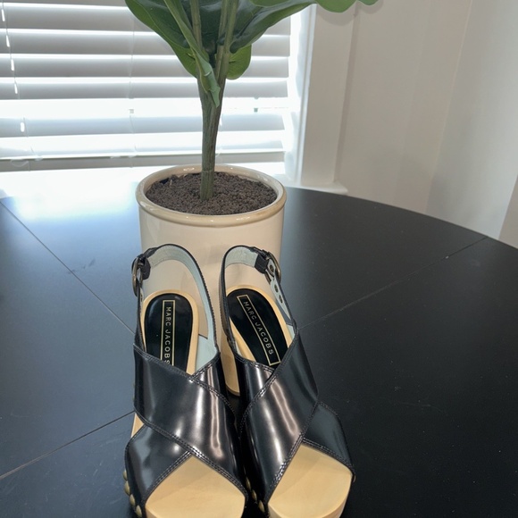 Marc Jacobs Black Studded Leather Clogs Brand New Size 37 EU/ 7 US MSR ($495) - Picture 3 of 4